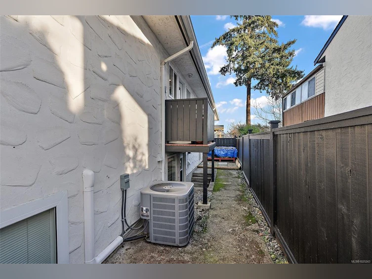 727 Porter Road, Esquimalt, BC, V9A 5W7 - 33