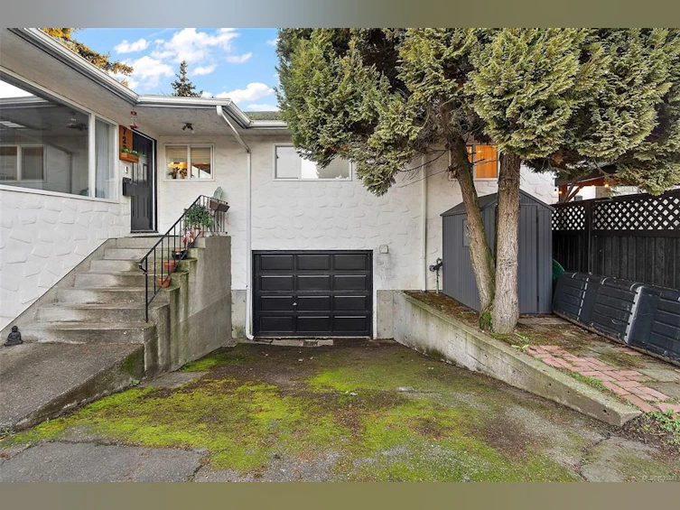 727 Porter Road, Esquimalt, BC, V9A 5W7 - 9