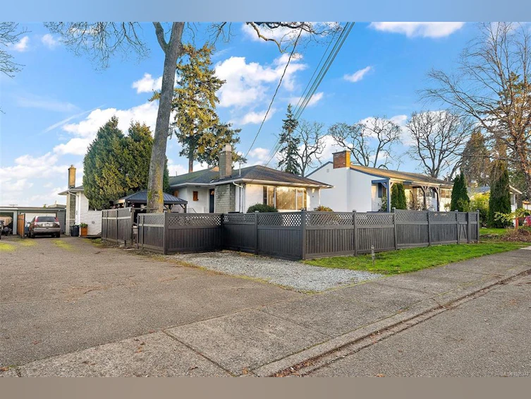 727 Porter Road, Esquimalt, BC, V9A 5W7 - 37