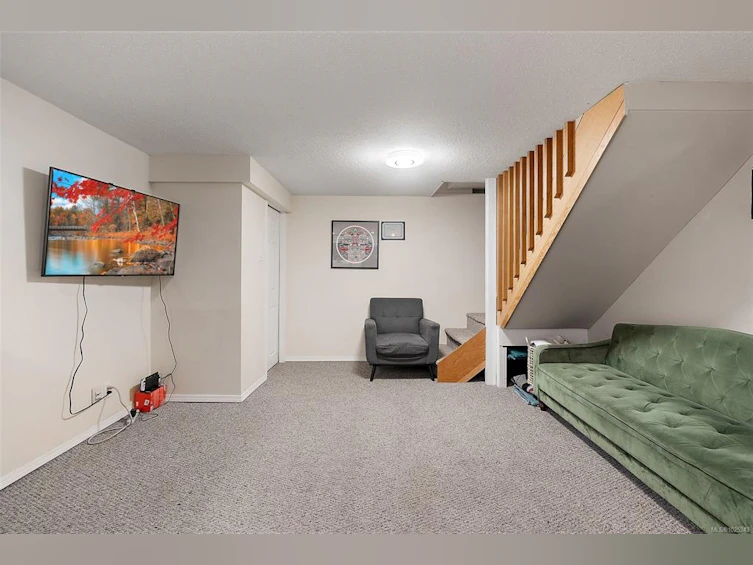 727 Porter Road, Esquimalt, BC, V9A 5W7 - 26