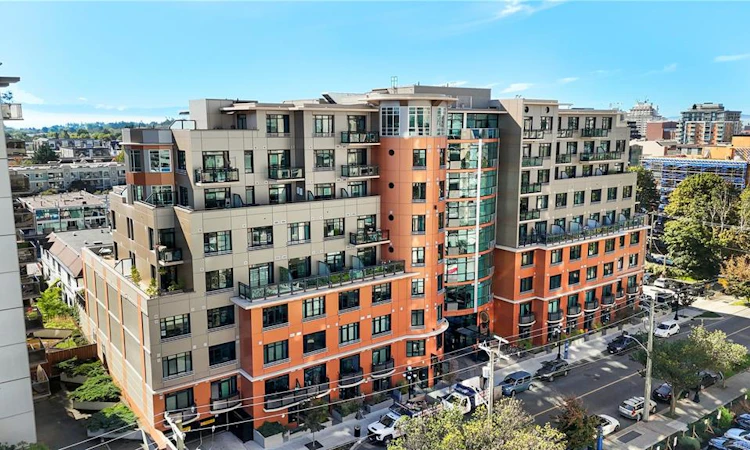 526-1029 View Street