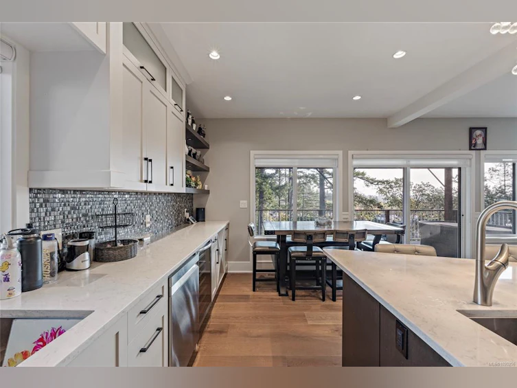 25 Tuzo Court, View Royal, BC, V9B 0S9 - 8