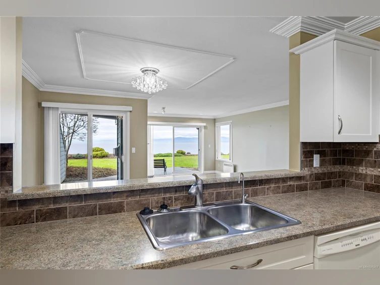 103-431 W Crescent Road, Qualicum Beach, BC, V9K 2K2 - 23