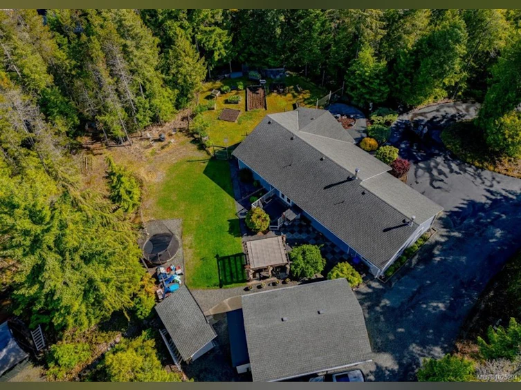 1356 Meadowood Way, Qualicum Beach, BC, V9K 2S4 - 48