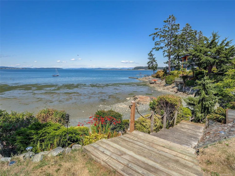 2606 James Island Road, Central Saanich, BC, V8M 1V4 - 2