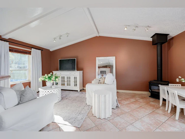 2606 James Island Road, Central Saanich, BC, V8M 1V4 - 5