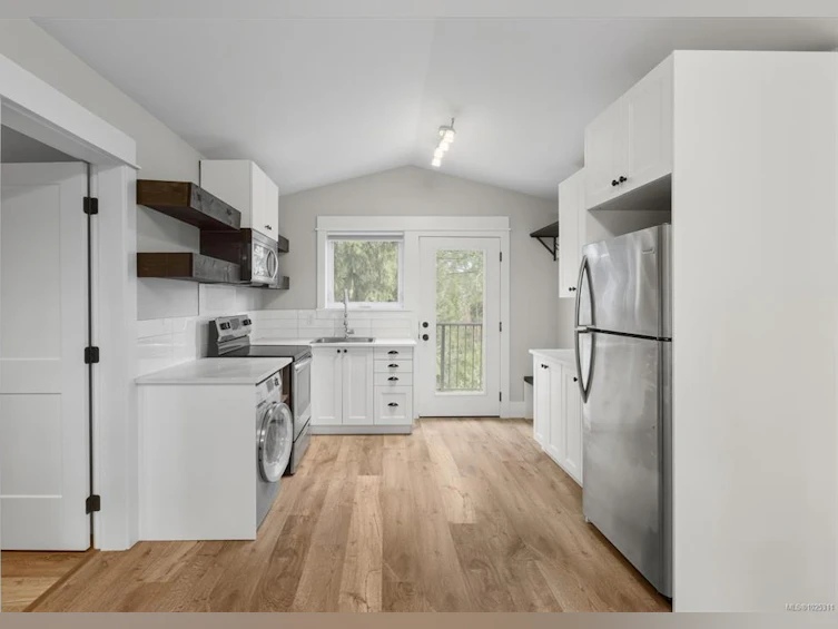 390 Wain Road, North Saanich, BC, V8L 5P9 - 33