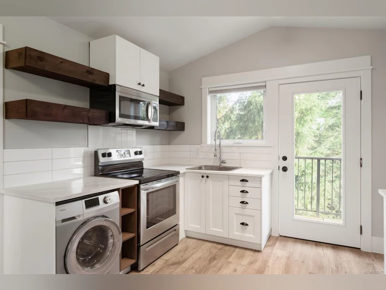 390 Wain Road, North Saanich, BC, V8L 5P9 - 35