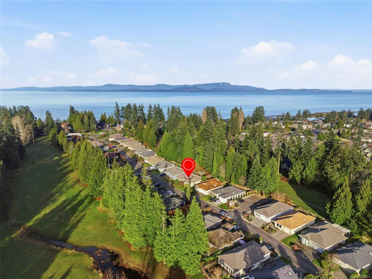 523 Seaward Way, Qualicum Beach, BC, V9K 1T8 - 9