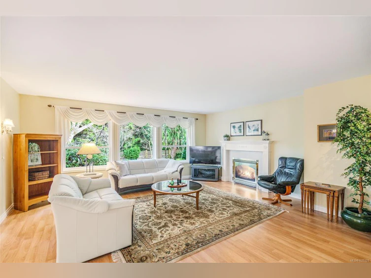 523 Seaward Way, Qualicum Beach, BC, V9K 1T8 - 2