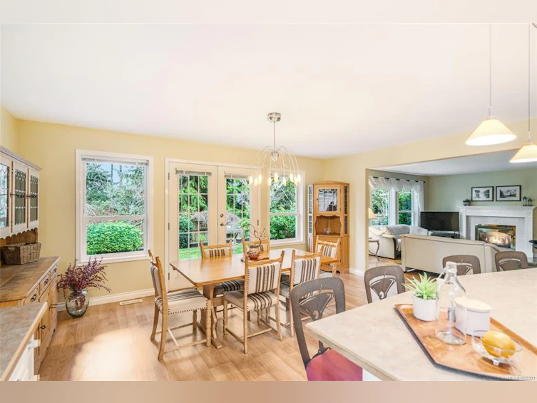 523 Seaward Way, Qualicum Beach, BC, V9K 1T8 - 15