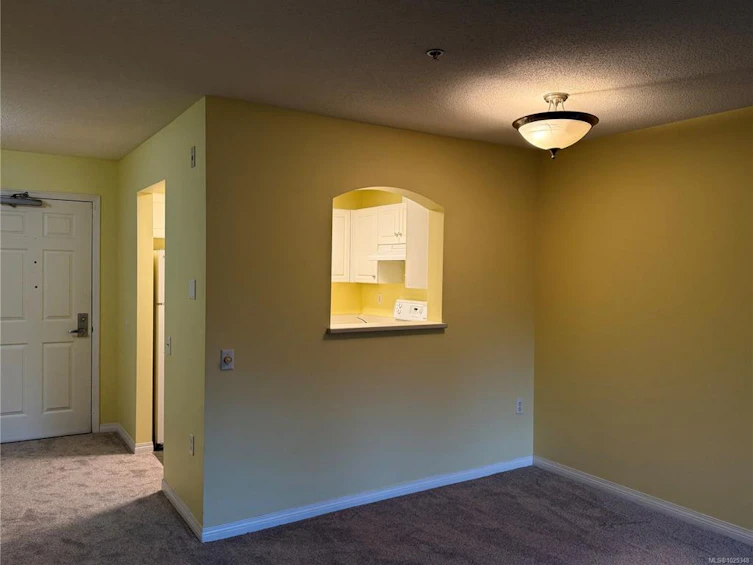 204-2045 Carrick Street, Oak Bay, BC, V8R 2M5 - 13