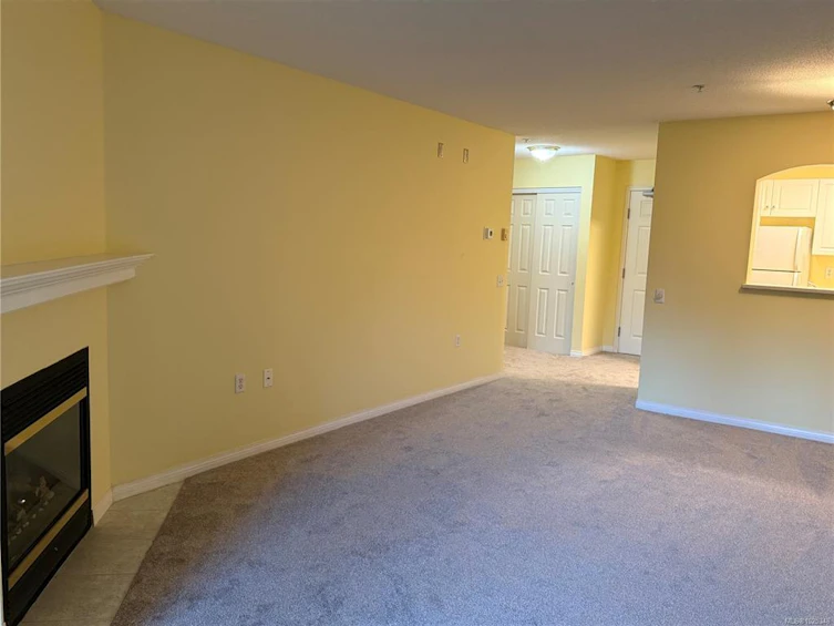 204-2045 Carrick Street, Oak Bay, BC, V8R 2M5 - 3
