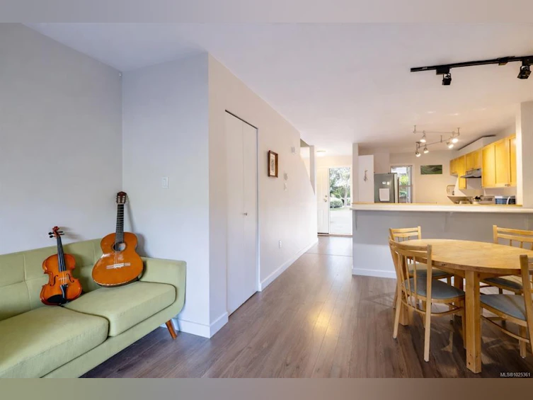 4-301 Arnet Road, Tofino, BC, V0R 2Z0 - 4