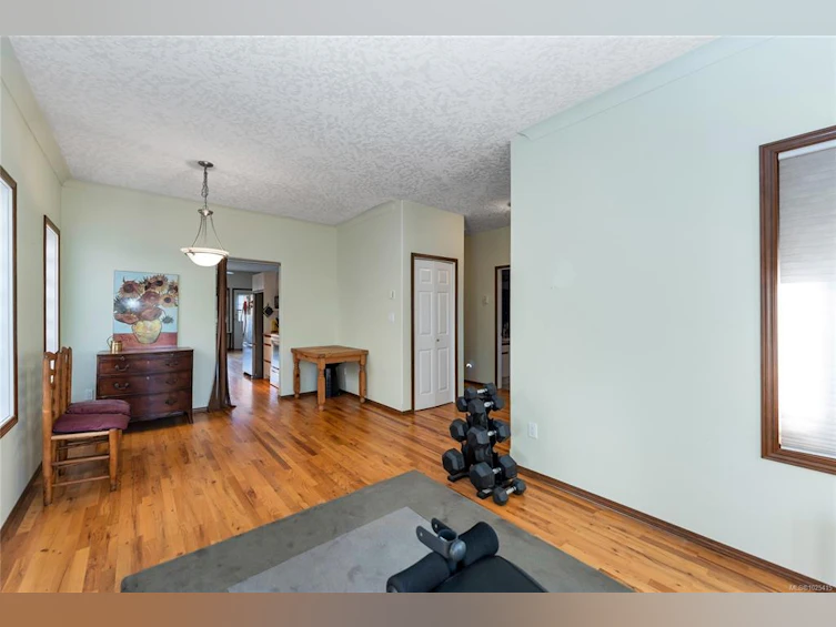 9679 Seventh Street, Sidney, BC, V8L 2V6 - 14