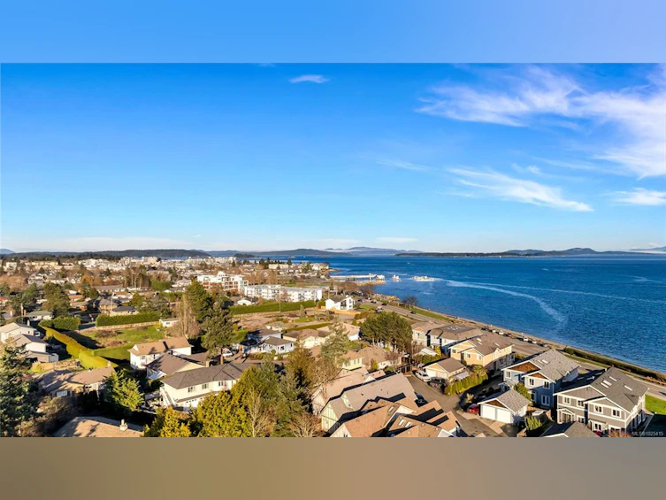 9679 Seventh Street, Sidney, BC, V8L 2V6 - 36