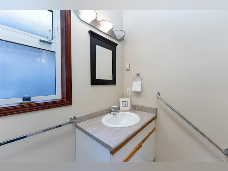 9679 Seventh Street, Sidney, BC, V8L 2V6 - 22