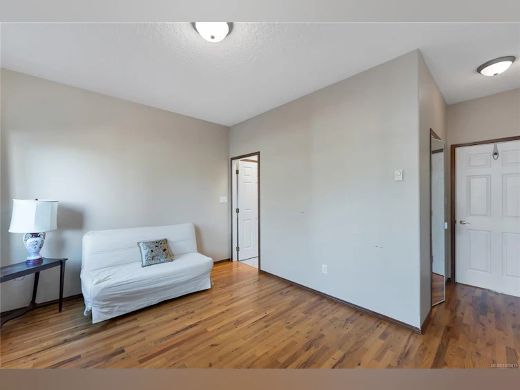 9679 Seventh Street, Sidney, BC, V8L 2V6 - 18