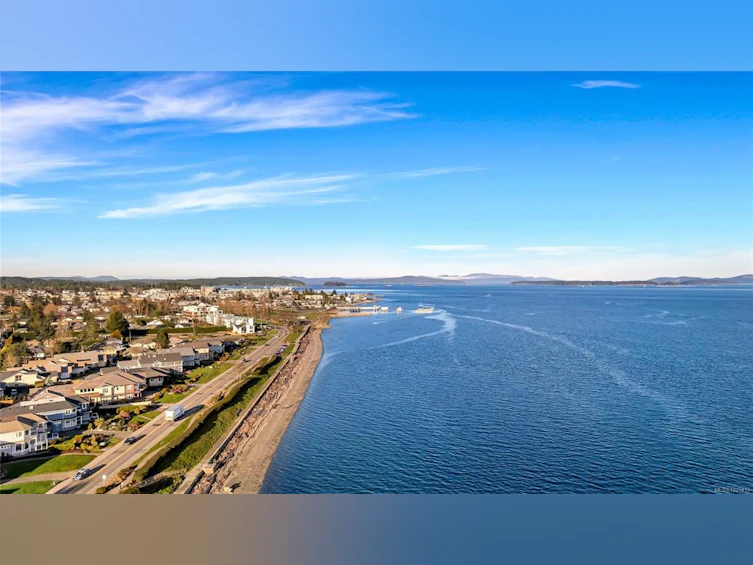9679 Seventh Street, Sidney, BC, V8L 2V6 - 35