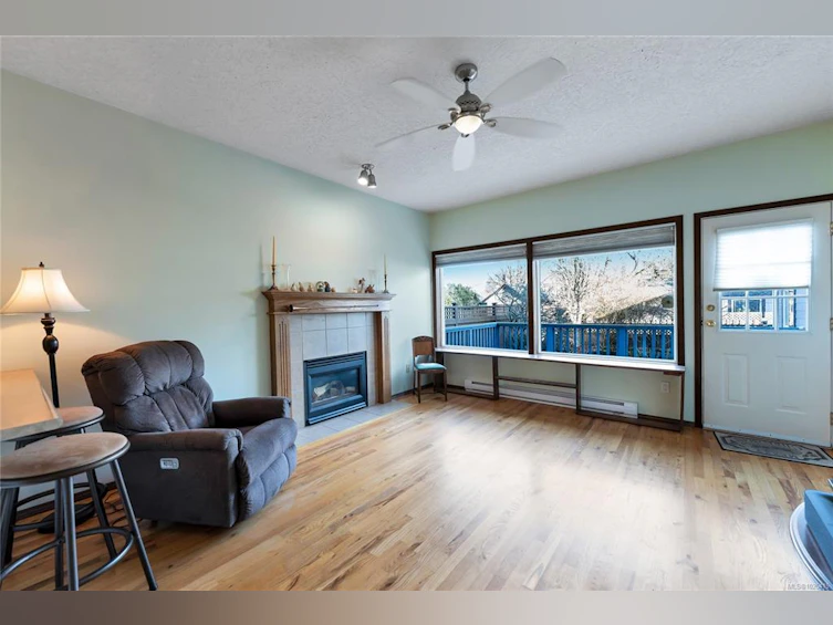 9679 Seventh Street, Sidney, BC, V8L 2V6 - 7