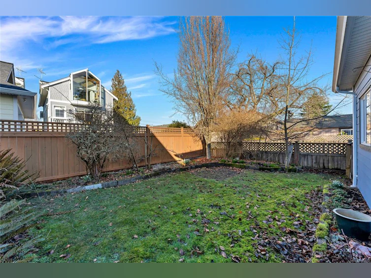 9679 Seventh Street, Sidney, BC, V8L 2V6 - 28