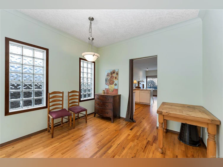 9679 Seventh Street, Sidney, BC, V8L 2V6 - 12