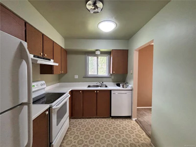649 Nimpkish Drive - 2