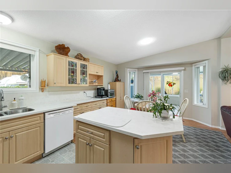 6250 Farber Way, Nanaimo, BC, V9T 6J2 - 5