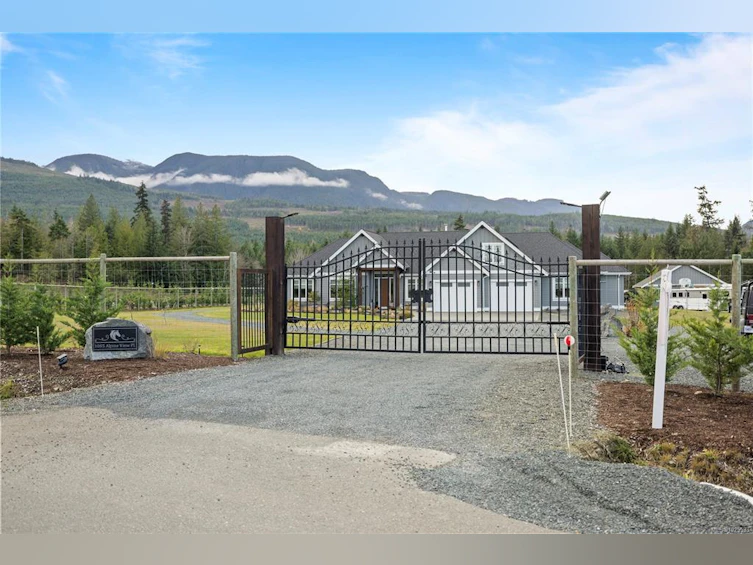 1085 Alpine View Place, Hilliers, BC, V9K 1V6 - 6