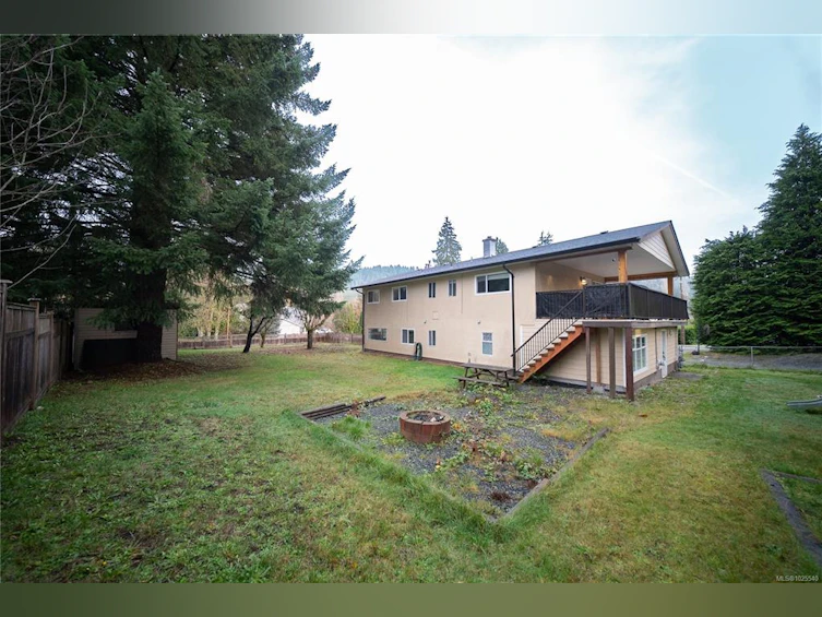 2001 Lakeside Drive, Nanaimo, BC, V9X 1B5 - 4