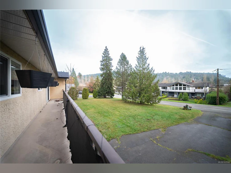 2001 Lakeside Drive, Nanaimo, BC, V9X 1B5 - 14