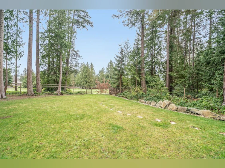 531 Yambury Road, Qualicum Beach, BC, V9K 1C5 - 37