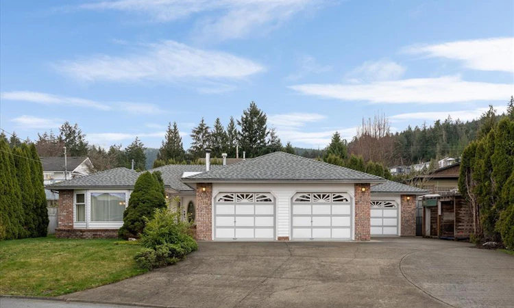 813 Cameron Way