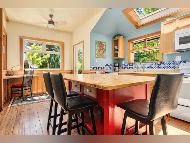 1076 Pacific Rim Highway, Tofino, BC, V0R 2Z0 - 13