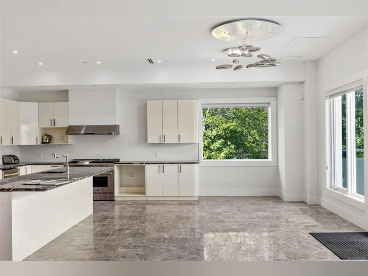 3355 Midland Road, Oak Bay, BC, V8R 6G7 - 13