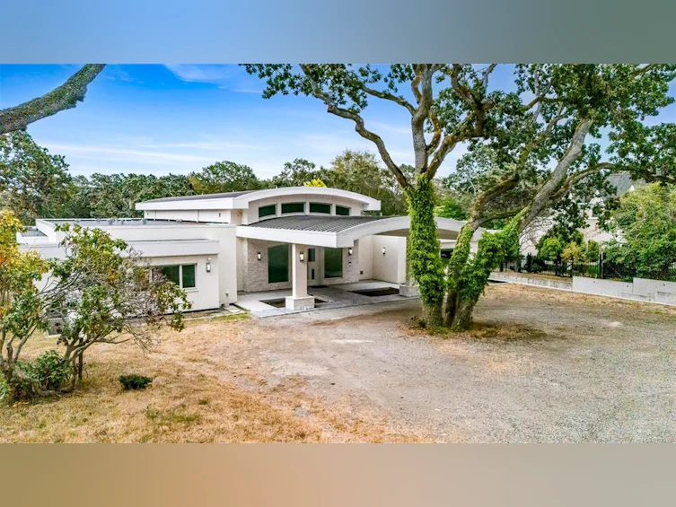 3355 Midland Road, Oak Bay, BC, V8R 6G7 - 2