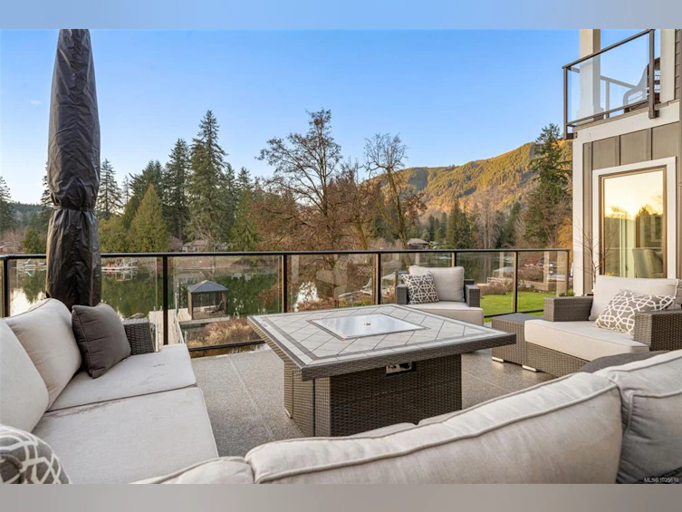 12 Prospect Avenue, Lake Cowichan, BC, V0R 2G0 - 27