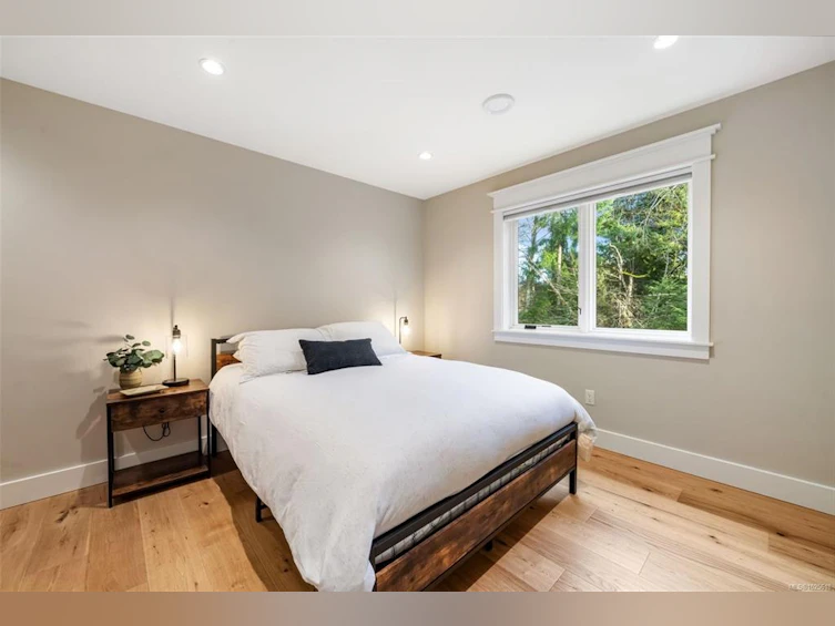 12 Prospect Avenue, Lake Cowichan, BC, V0R 2G0 - 35