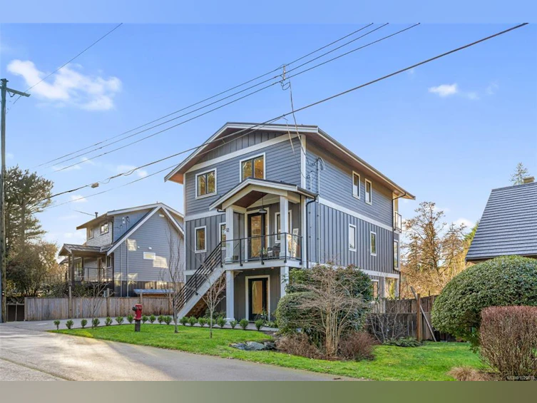 12 Prospect Avenue, Lake Cowichan, BC, V0R 2G0 - 51