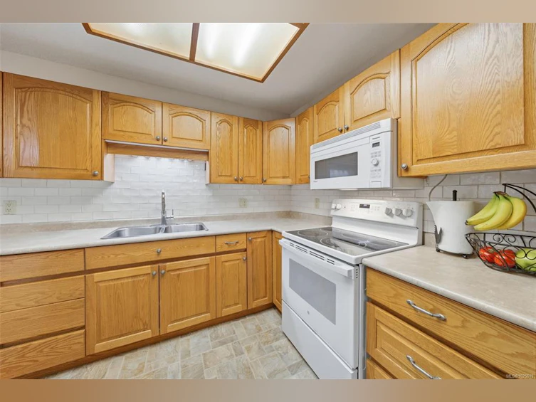 203 Greendale Road, Lake Cowichan, BC, V0R 2G0 - 13