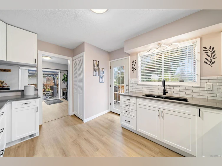 519 Pearkes Road, Colwood, BC, V9C 2L6 - 5
