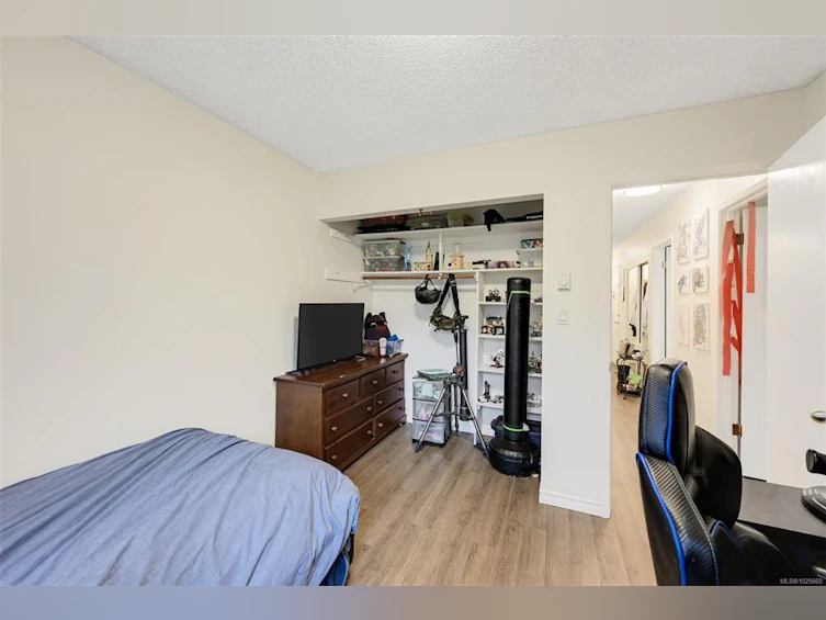 203-625 Admirals Road, Esquimalt, BC, V9A 2N6 - 21