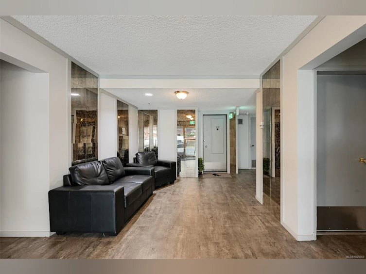 203-625 Admirals Road, Esquimalt, BC, V9A 2N6 - 27