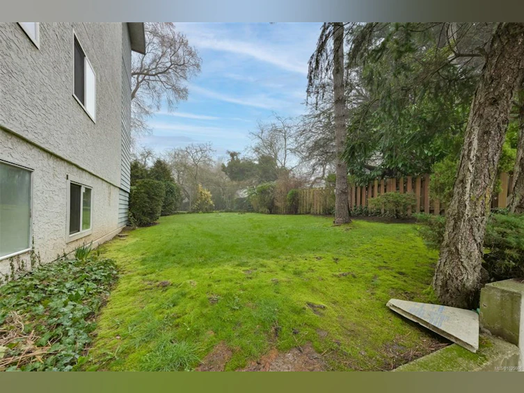203-625 Admirals Road, Esquimalt, BC, V9A 2N6 - 33