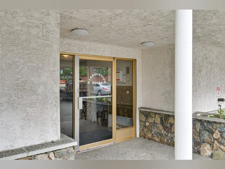 203-625 Admirals Road, Esquimalt, BC, V9A 2N6 - 28