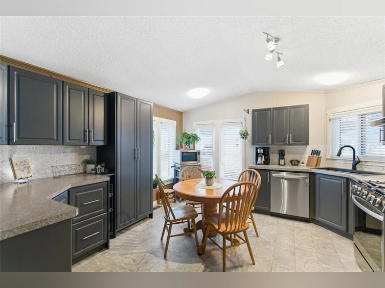 6165 Denver Way, Nanaimo, BC, V9T 6J2 - 2