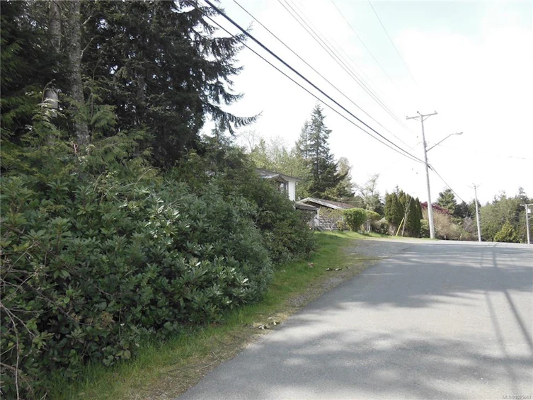 1686 Bay Street, Ucluelet, BC, V0R 3A0 - 3