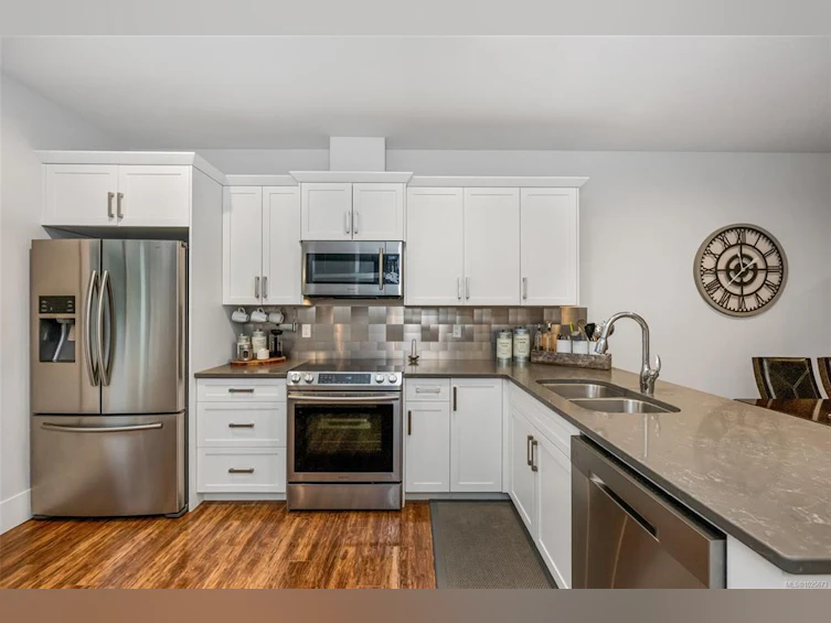 62-300 Grosskleg Way, Lake Cowichan, BC, V0R 2G0 - 3