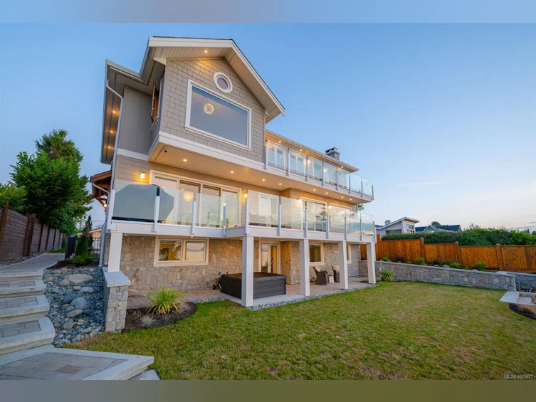 5411 Parker Avenue, Saanich, BC, V8Y 2N2 - 19