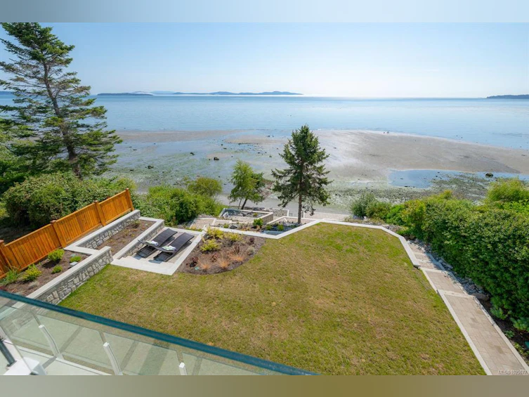 5411 Parker Avenue, Saanich, BC, V8Y 2N2 - 38